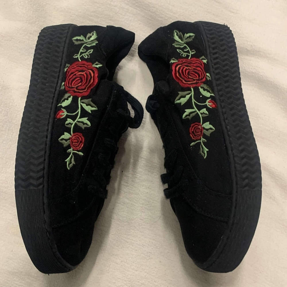 Graceland shoes sneakers